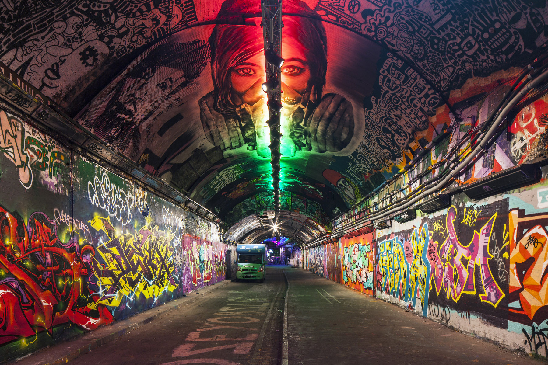 London is the amazing city of the street art.